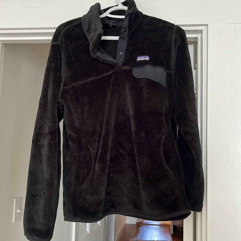 Patagonia Black pullover fleece
